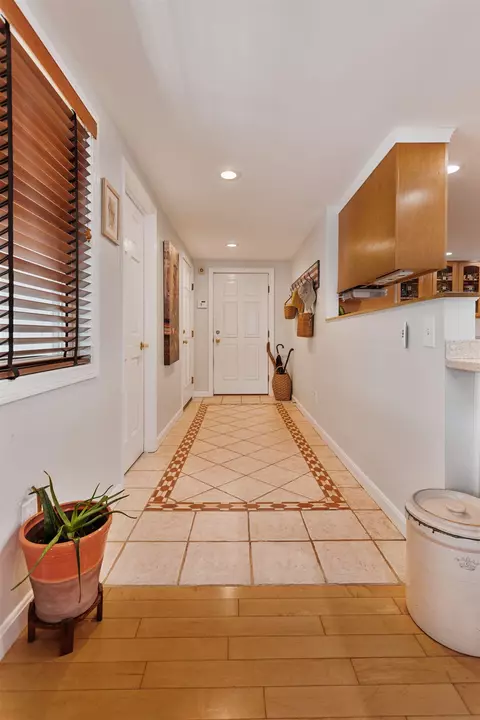 Entry Way - 7 Redman St, Hampton, NH 03842 photo 1 of 10
