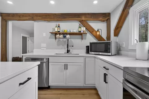 28 Turner Hill Rd, Antrim, NH 03440