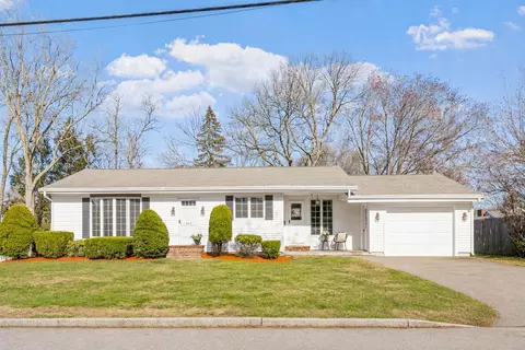 289 Fremont St, Manchester, NH 03103