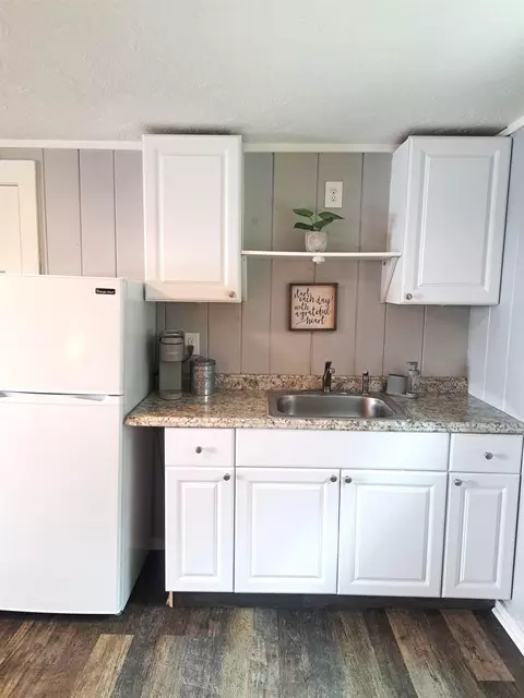 Kitchen - 522 Ocean Blvd #10, Hampton, NH 03842 photo 2 of 3