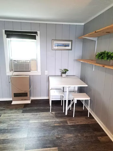 Dining - 522 Ocean Blvd #10, Hampton, NH 03842 photo 1 of 1