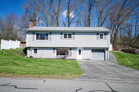 18 Barron Ave, Salem, NH 03079