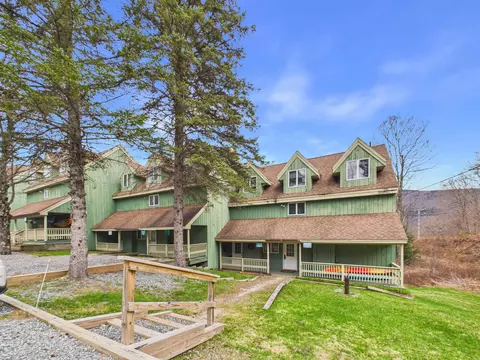 105 Northbrook Rd #A2, Killington, VT 05751