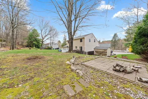 Exterior - 57 Dale Rd # A, Hooksett, NH 03106 photo 4 of 5
