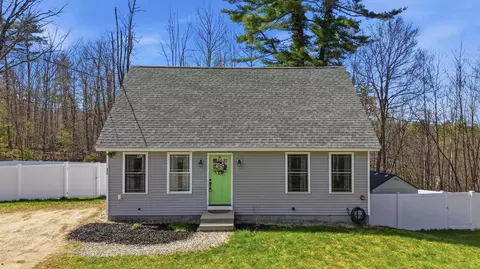 425 Weare Rd, New Boston, NH 03070