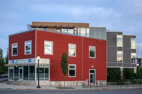 15 Railroad Row #2C1, Hartford, VT 05001