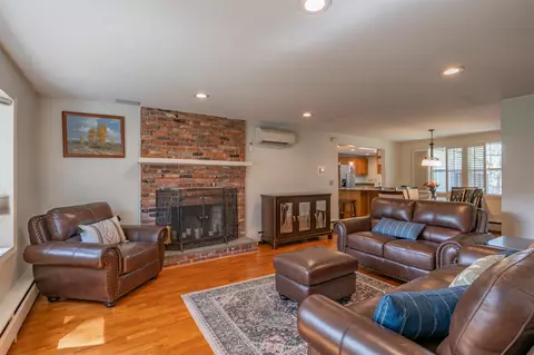 15 Twin St, Windham, NH 03087