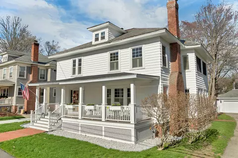 951 Chestnut St, Manchester, NH 03104