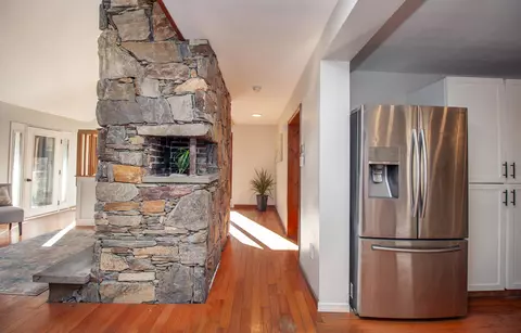 Entry Way - 97 Mt Delight Rd, Deerfield, NH 03037 photo 1 of 5