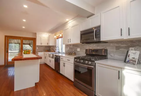Kitchen - 97 Mt Delight Rd, Deerfield, NH 03037 photo 6 of 7