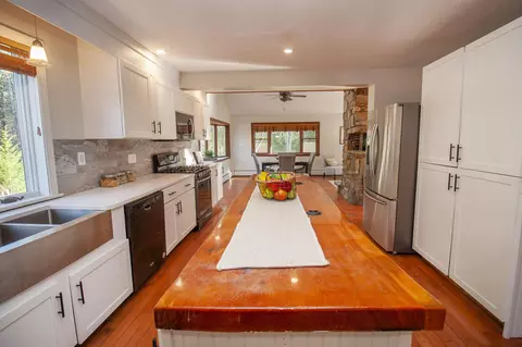 Kitchen - 97 Mt Delight Rd, Deerfield, NH 03037 photo 2 of 7