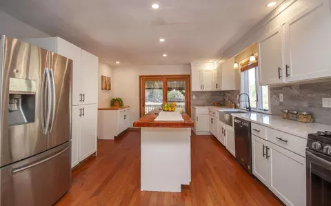 Kitchen - 97 Mt Delight Rd, Deerfield, NH 03037 photo 5 of 7