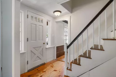 Entry Way - 16 Marsh Ln, Hampton Falls, NH 03844 photo 2 of 2