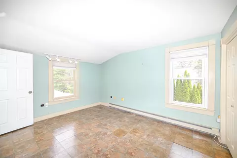 Bedroom - 16 Hale Ave, Hooksett, NH 03106 photo 4 of 5