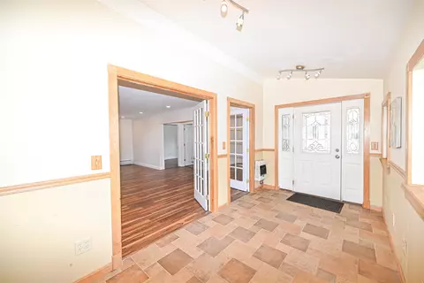Entry Way - 16 Hale Ave, Hooksett, NH 03106 photo 1 of 2
