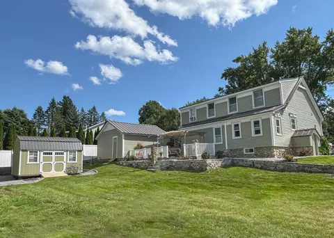 16 Hale Ave, Hooksett, NH 03106
