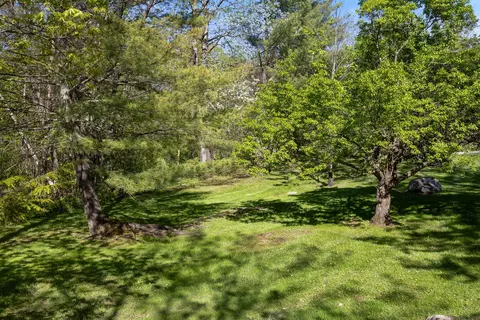 Exterior - 15 Plateau Rd, Williston, VT 05495 photo 8 of 10