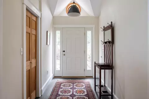 Entry Way - 15 Plateau Rd, Williston, VT 05495 photo 1 of 9