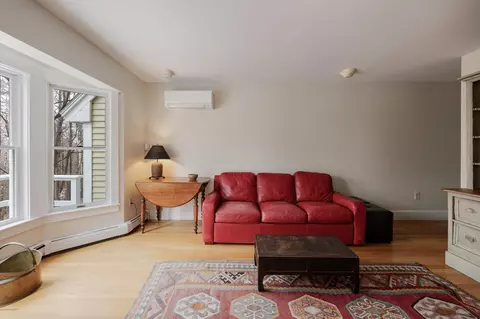 Living - 15 Plateau Rd, Williston, VT 05495 photo 3 of 4