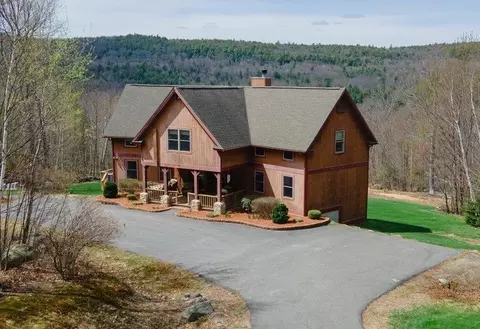 276 Old County Rd, Deering, NH 03244