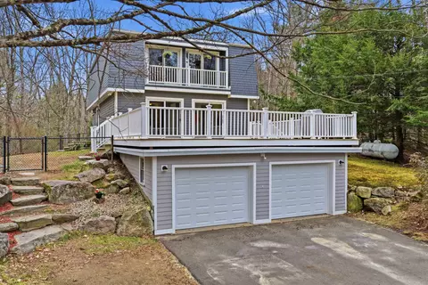 32 Murray Hill Rd, Candia, NH 03034