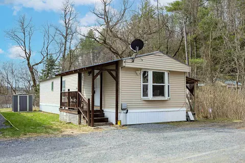 141 Oak St, Saint Johnsbury, VT 05819