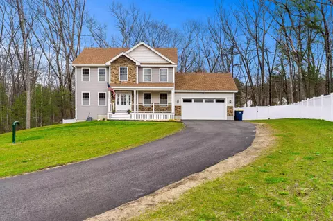 11 Springview Ter # A, Plaistow, NH 03865