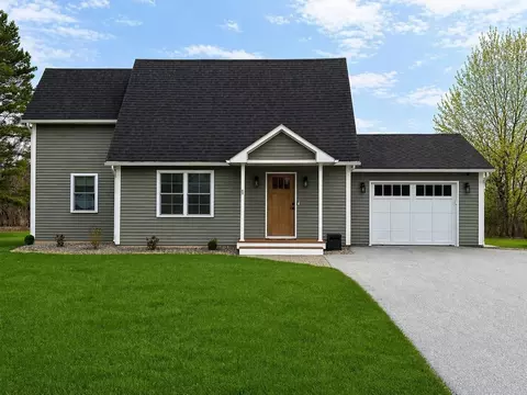6 Vivian Ln, St. Albans Town, VT 05478