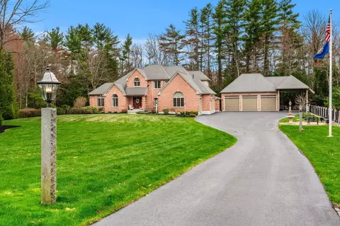 69 Winslow Ln, Candia, NH 03034