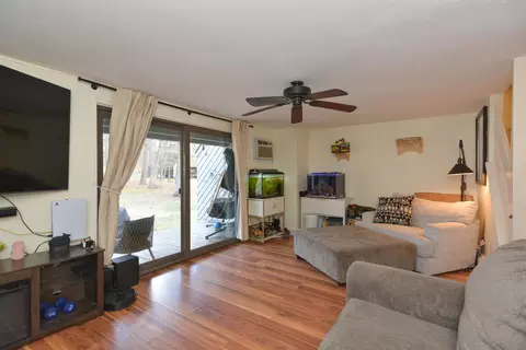 5 Harwich Ct, Merrimack, NH 03054