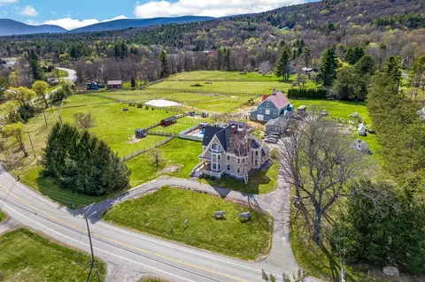 751 Main Rd, Stamford, VT 05352