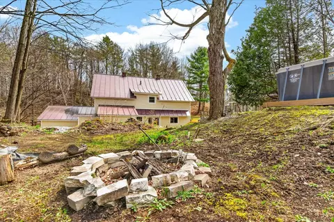 Exterior - 25 Bluff St, Proctor, VT 05765 photo 9 of 11