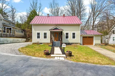 Exterior - 25 Bluff St, Proctor, VT 05765 photo 2 of 11