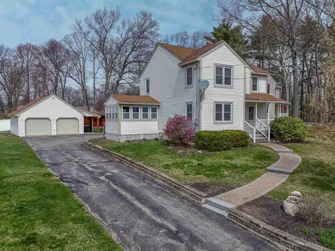 528 Weston Rd, Manchester, NH 03103