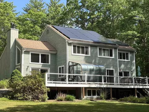 37 Standish Way, Amherst, NH 03031