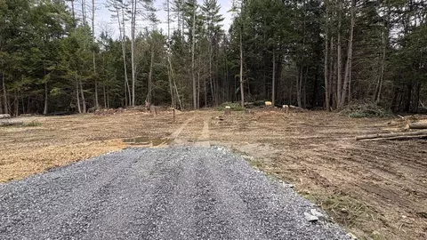 135 Forest Rd, Acworth, NH 03601