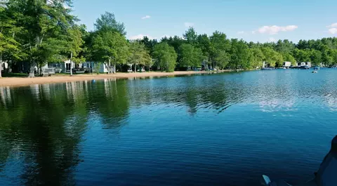 3 5th St, Belmont, NH 03220