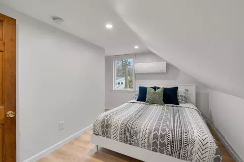 Bedroom - 53 W Atlantic Ave, Rye, NH 03870 photo 7 of 8