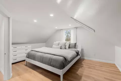 Bedroom - 53 W Atlantic Ave, Rye, NH 03870 photo 4 of 8