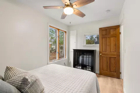 Bedroom - 53 W Atlantic Ave, Rye, NH 03870 photo 3 of 8