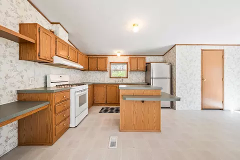 26 Firelite Rd, Conway, NH 03818