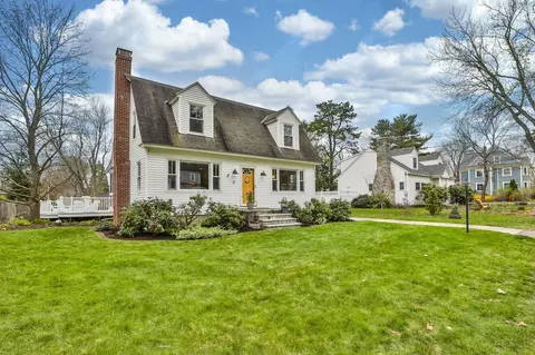 25 Eastman St, Nashua, NH 03060