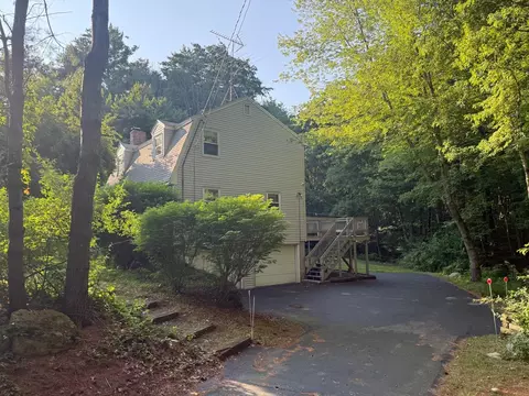 Exterior - 12 Blueberry Rd, Windham, NH 03087 photo 1 of 6