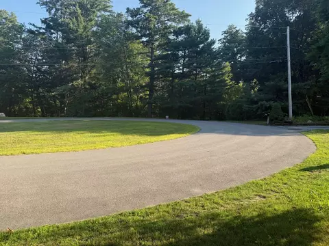 Exterior - 12 Blueberry Rd, Windham, NH 03087 photo 5 of 6