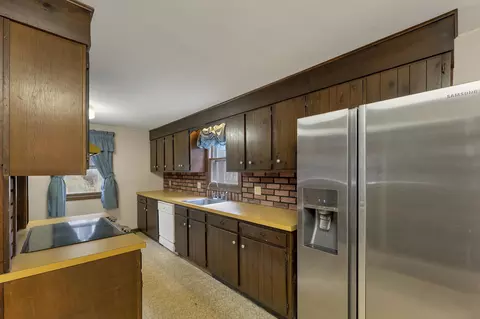 Kitchen - 12 Blueberry Rd, Windham, NH 03087 photo 1 of 4