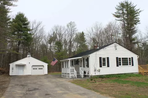 20 Water St, Boscawen, NH 03303