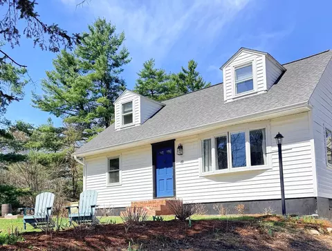 17 Old Stage Rd, Dover, NH 03820