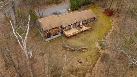 43 Snow Rd, Goffstown, NH 03045