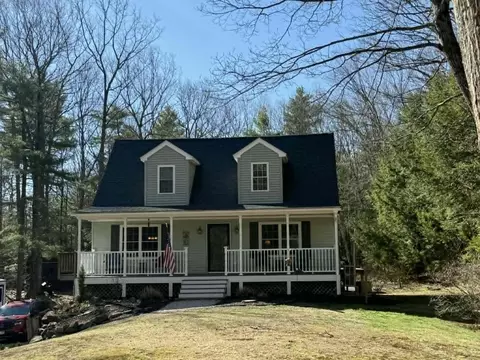 1071 Montalona Rd, Dunbarton, NH 03046