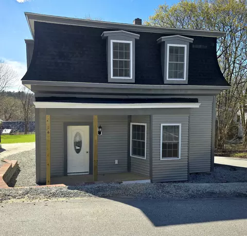 26 Mechanic St, Winchester, NH 03470